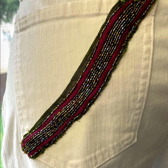 Women’s NWT UPCYCLED EMBROIDERED GLORIA VANDERBILT BOYFRIEND White Jeans Sz 14 - Picture 7 of 14